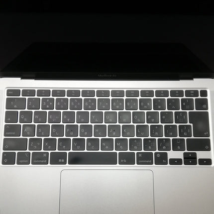MacBook Air M1 / 13インチ / Mid2020 / 8GB / 256GB / シルバー / ランク:B / MGN93J/A / 【中古品管理番号:40766】