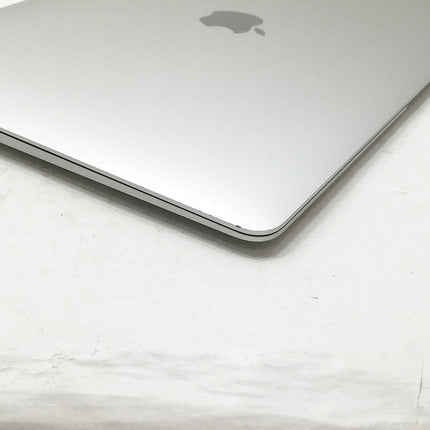 MacBook Air M1 / 13インチ / Mid2020 / 8GB / 256GB / シルバー / ランク:B / MGN93J/A / 【中古品管理番号:40766】