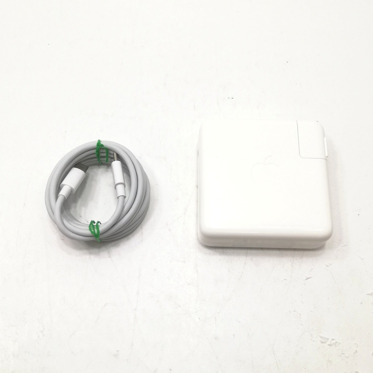 MacBook 中古 販売】MacBook Pro M1 / 13インチ / Mid2020 / 16GB