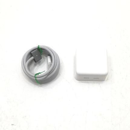 MacBook Air M3 / 15インチ / 2024 / 16GB / 256GB / スペースグレイ / ランク:A / MC9D4J/A / 【中古品管理番号:40793】