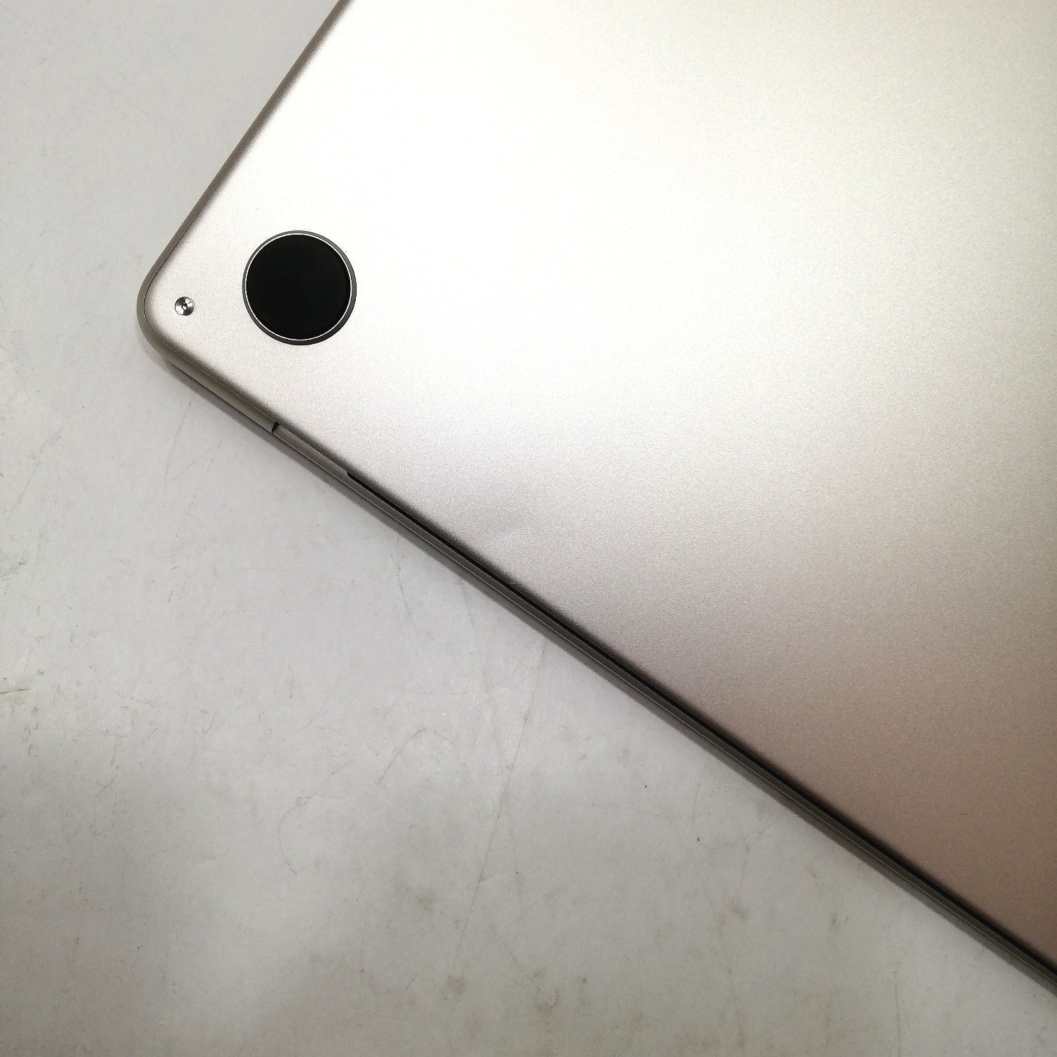 MacBook 中古 販売】MacBook Air M3 / 15インチ / 2024 / 16GB / 256GB