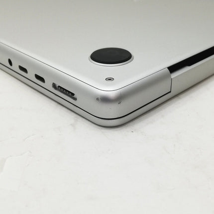 MacBook Pro M1 Pro / 14インチ / 2021 / 16GB / 512GB / シルバー / ランク:C / MKGR3J/A / 【中古品管理番号:40817】