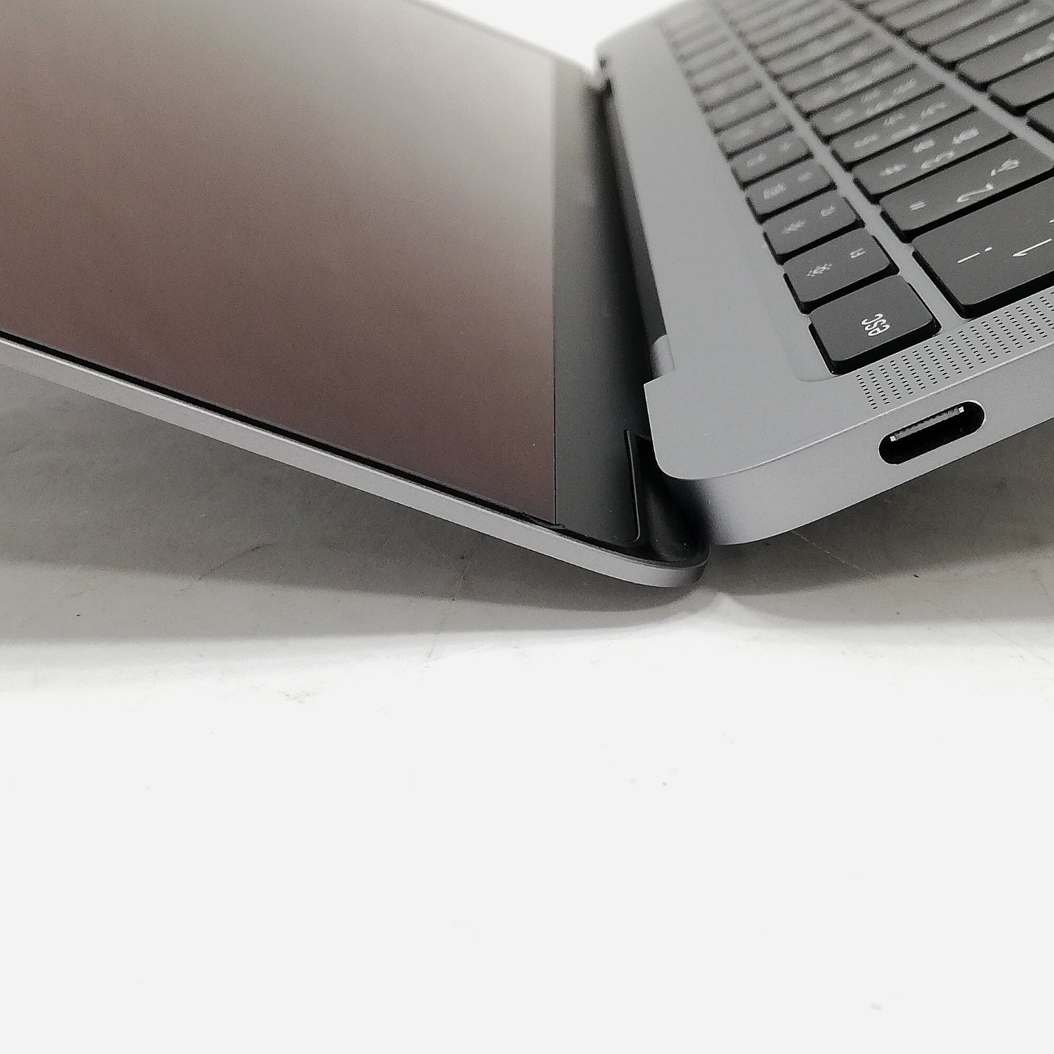 MacBook 中古 販売】MacBook Air M1 / 13インチ / Mid2020 / 8GB