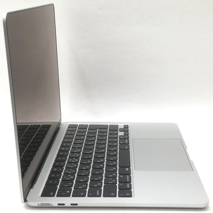 MacBook Air M2 / 13インチ / 2022 / 8GB / 256GB / シルバー / ランク:A / MLXY3J/A / 【中古品管理番号:40875】