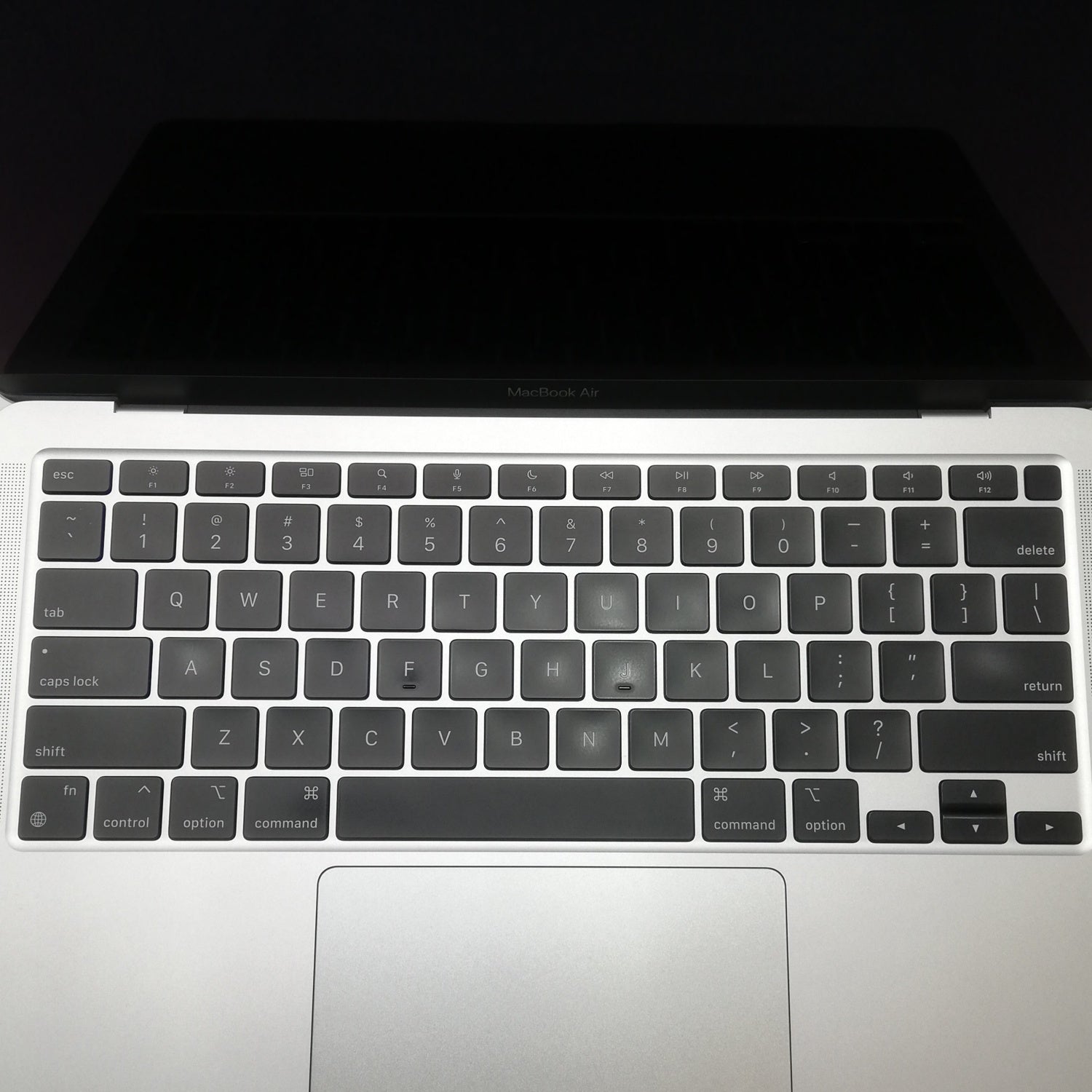 MacBook 中古 販売】MacBook Air M1 / 13インチ / Mid2020 / 8GB / 1TB
