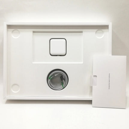 MacBook Air M3 / 13インチ / 2024 / 16GB / 512GB / スペースグレイ / ランク:B / MXCR3J/A / 【中古品管理番号:40924】