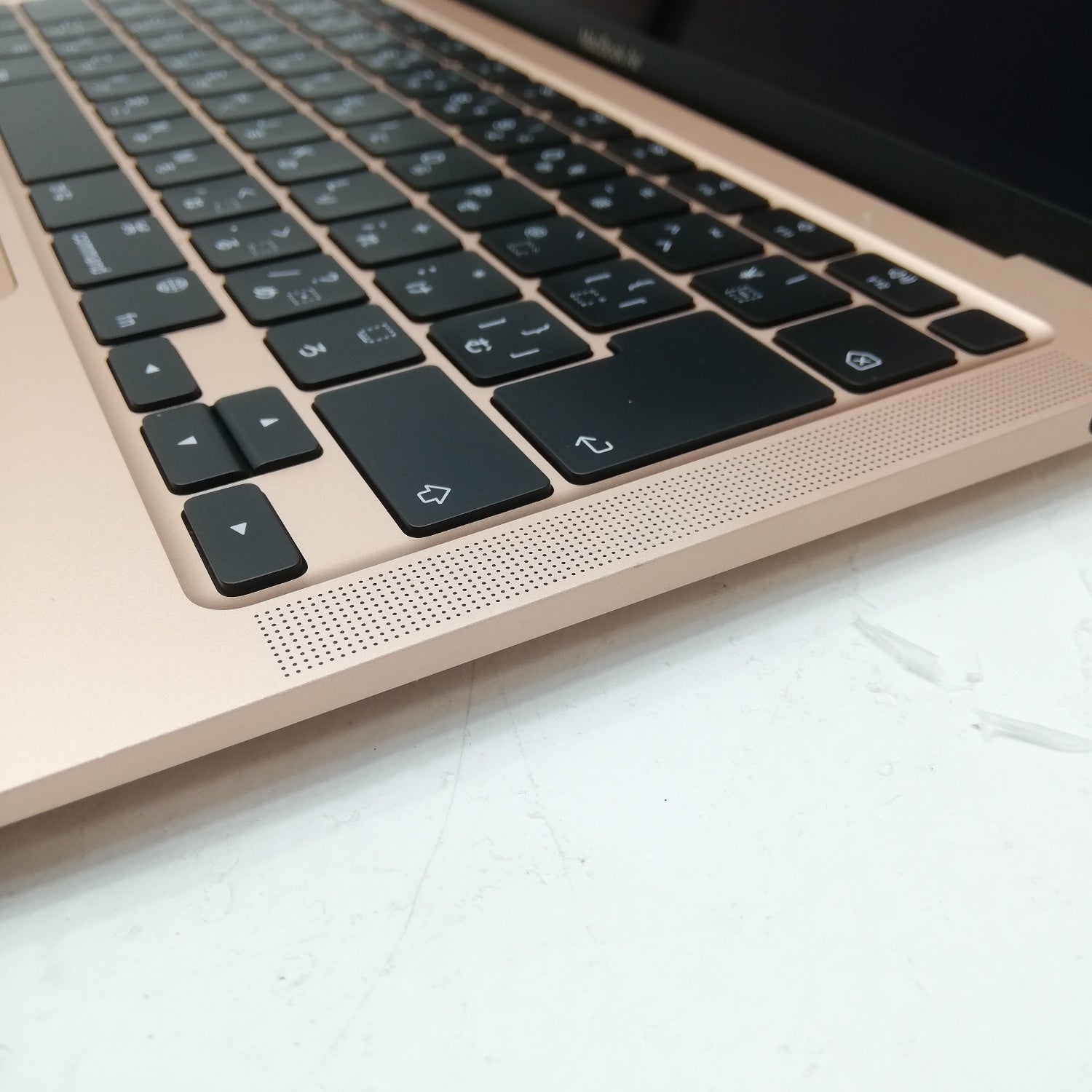 MacBook 中古 販売】MacBook Air M1 / 13インチ / Mid2020 / 8GB
