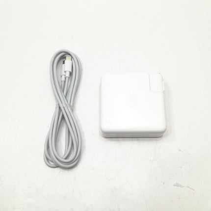 【週末限定特価】MacBook Pro Touch Bar / 16インチ / 2019 / 64GB / 1TB / シルバー / ランク:C / MVVM2J/A / 【中古品管理番号:40930】