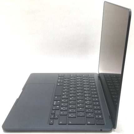 MacBook Air M2 / 13インチ / 2022 / 8GB / 256GB / ミッドナイト / ランク:B / MLY33J/A / 【中古品管理番号:40931】