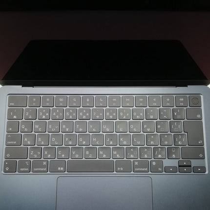 MacBook Air M2 / 13インチ / 2022 / 8GB / 256GB / ミッドナイト / ランク:B / MLY33J/A / 【中古品管理番号:40931】