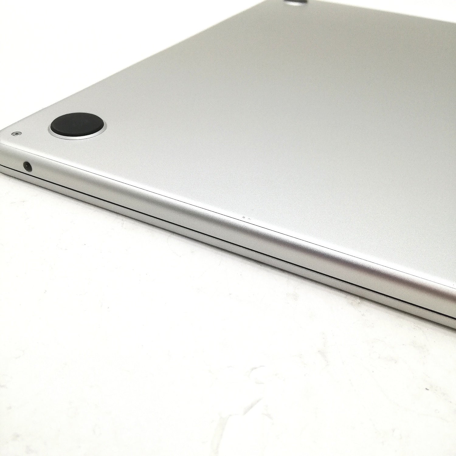 MacBook 中古 販売】MacBook Air M2 / 13インチ / 2022 / 8GB / 512GB