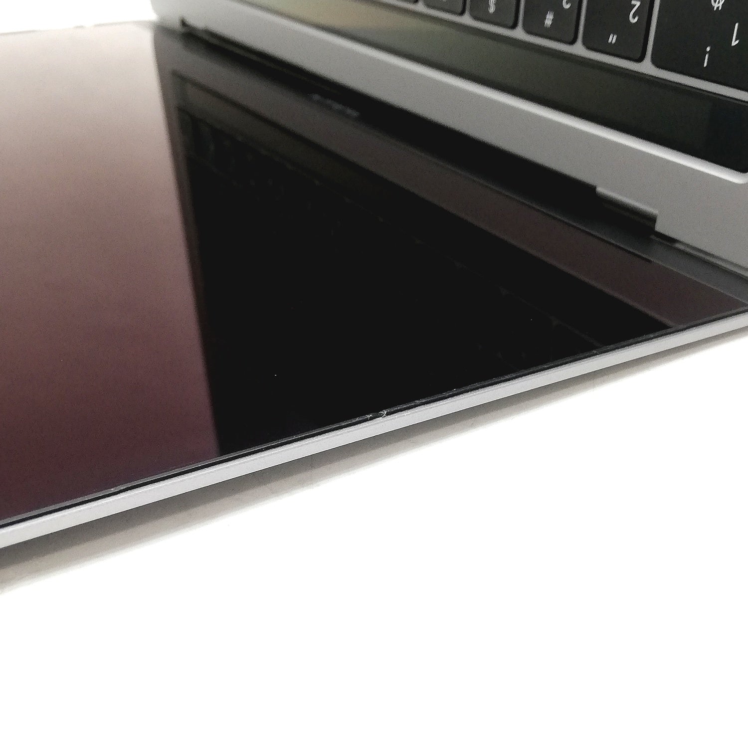MacBook 中古 販売】MacBook Pro Touch Bar / 13インチ / 2019 / 16GB