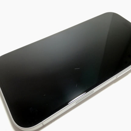 iPhone 16 / 2024 / 128GB / ホワイト / SoftBank版SIMフリー / ランク:C / MYDR3J/A / A3286 【中古品管理番号:41013】