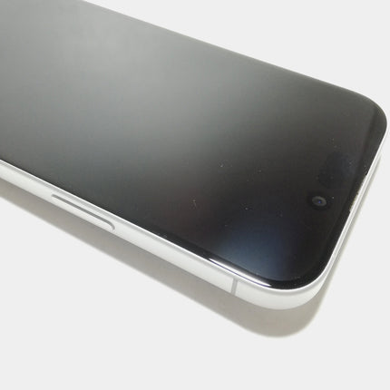 iPhone 16 / 2024 / 128GB / ホワイト / SoftBank版SIMフリー / ランク:C / MYDR3J/A / A3286 【中古品管理番号:41013】