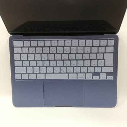 MacBook Neo / 13インチ / 2026 / 8GB / 256GB / インディゴ / ランク:A / MHFF4J/A / 【中古品管理番号:41021】