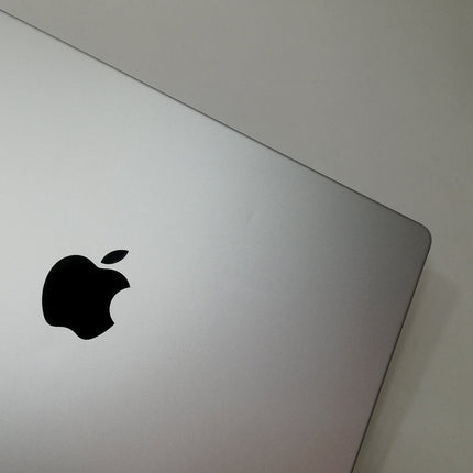 MacBook Pro M1 Max / 14インチ / 2021 / 64GB / 2TB / シルバー / ランク:C / MKGT3J/A（MAX) / 【中古品管理番号:41022】