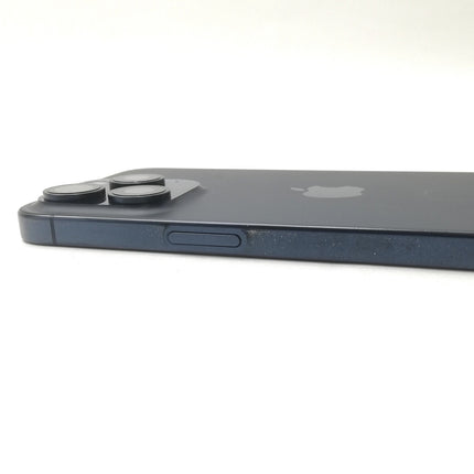 【ピックアップセール！】iPhone 15 Pro Max / 2023 / 256GB / ブルーチタニウム / docomo版SIMフリー / ランク:C / MU6T3J/A / A3105 【中古品管理番号:41024】