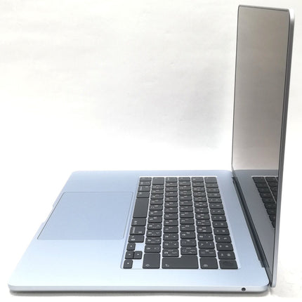 MacBook Air M4 / 15インチ / 2025 / 16GB / 256GB / スカイブルー / ランク:A / MC7A4J/A / 【中古品管理番号:41044】
