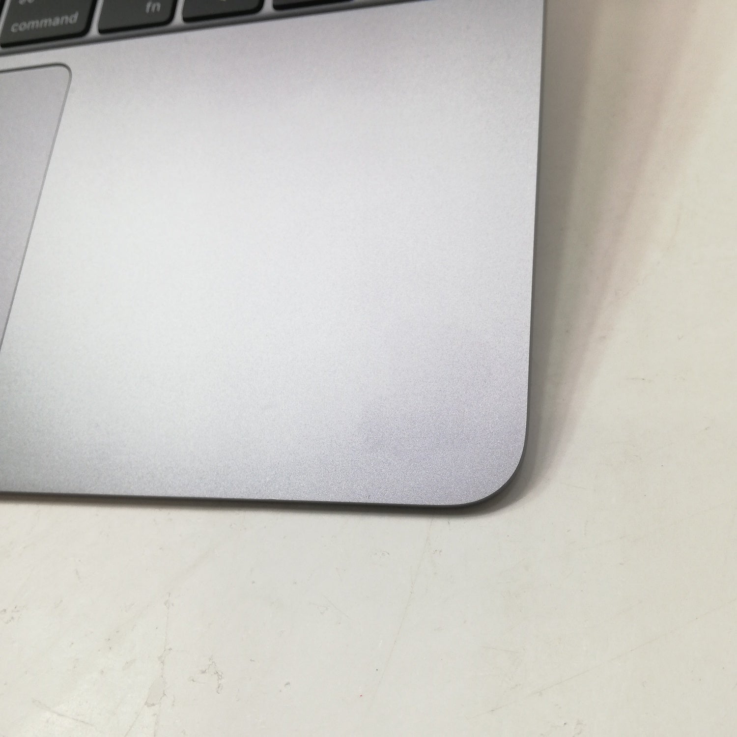 MacBook 中古 販売】MacBook Air M1 / 13インチ / Mid2020 / 8GB