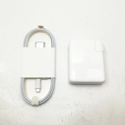 MacBook Pro M2Pro / 16インチ / 2023 / 16GB / 512GB / シルバー / ランク:C / MNWC3J/A / 【中古品管理番号:41066】