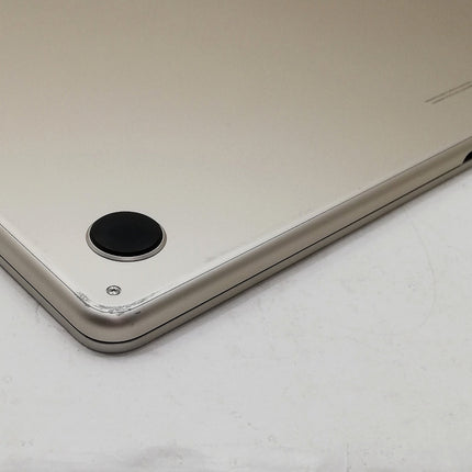 MacBook Air M2 / 15インチ / 2023 / 16GB / 256GB / スターライト / ランク:B / MQKU3J/A / 【中古品管理番号:41106】