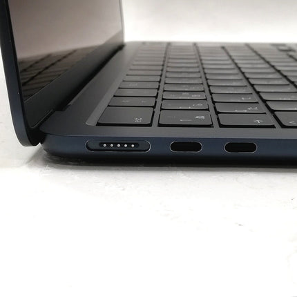 【販売強化プライス！】MacBook Air M2 / 13インチ / 2022 / 8GB / 256GB / ミッドナイト / ランク:C / MLY33J/A / A2681 【中古品管理番号:41109】