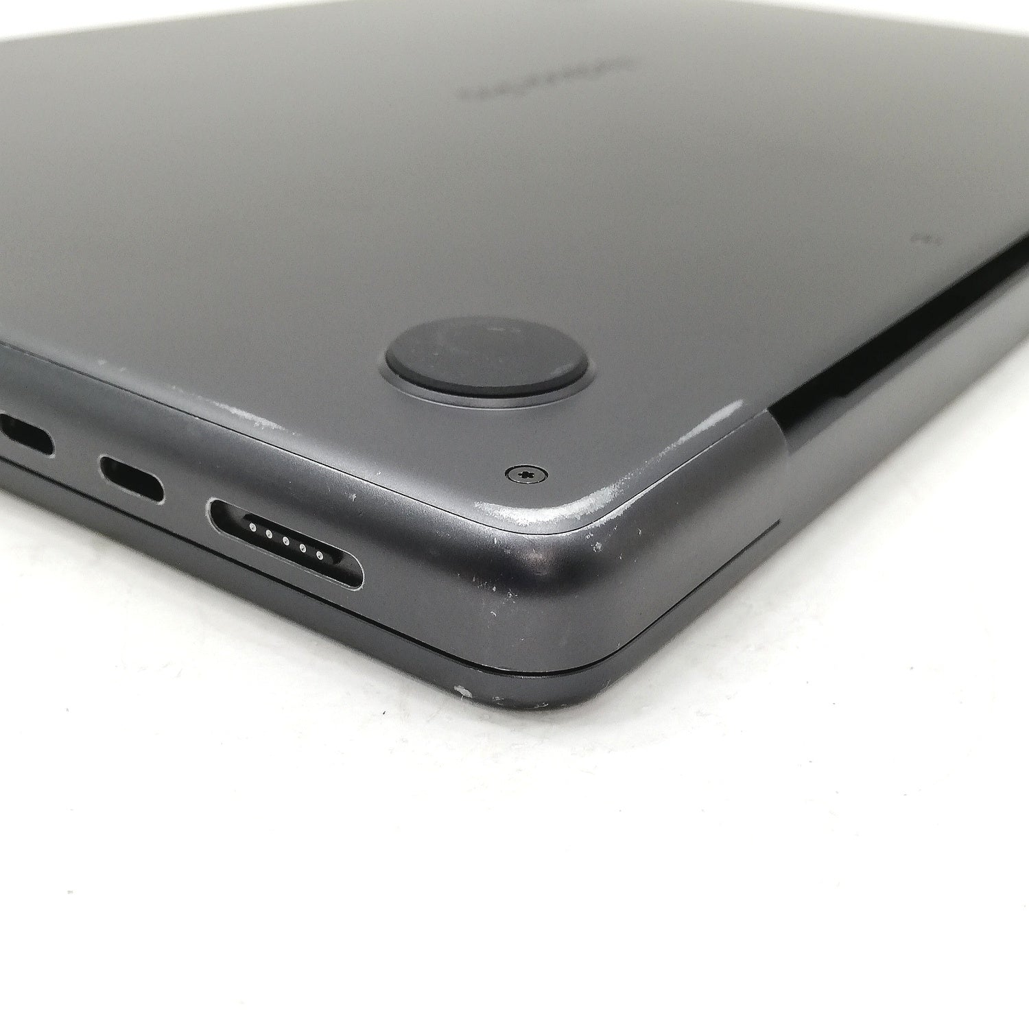 MacBook 中古 販売】MacBook Pro M3Pro / 14インチ / 2023 / 18GB