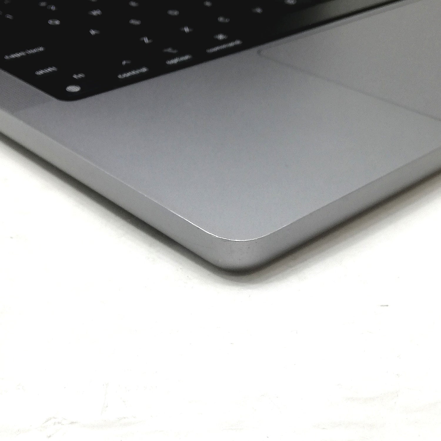 MacBook 中古 販売】MacBook Pro M1 Pro / 14インチ / 2021 / 16GB