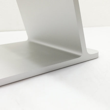 iMac 24-inch, 2023, Four ports / 24インチ / M3 8コアCPU10コアGPU 8GBメモリ 256GB SSD / 24GB / 1TB / シルバー / ランク:C / MQRJ3J/A / 【中古品管理番号:41122】