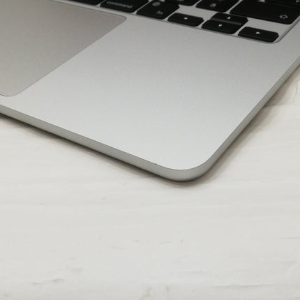 MacBook Air M2 / 13インチ / 2022 / 8GB / 256GB / シルバー / ランク:B / MLXY3J/A / 【中古品管理番号:41140】