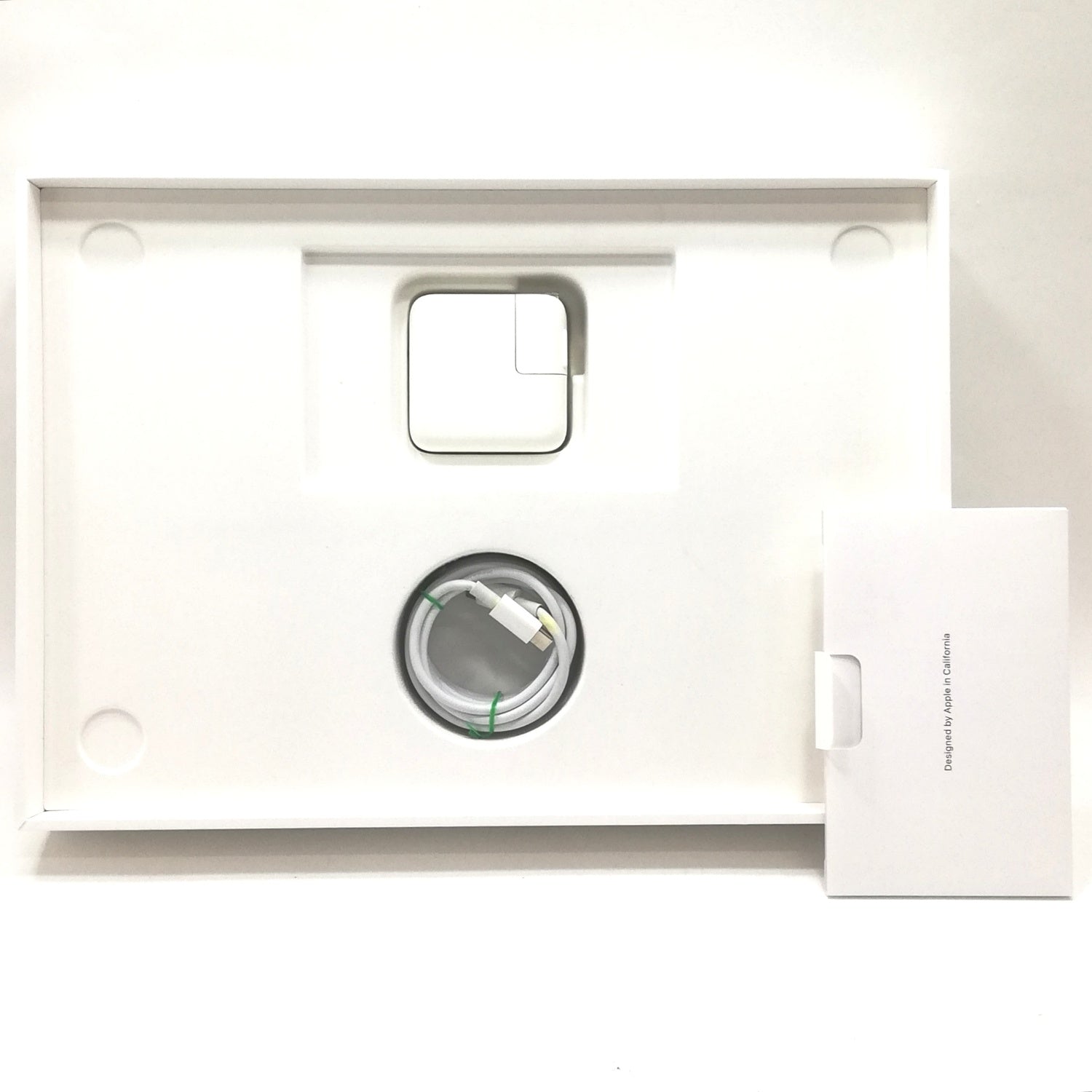 MacBook 中古 販売】MacBook Air M1 / 13インチ / Mid2020 / 8GB