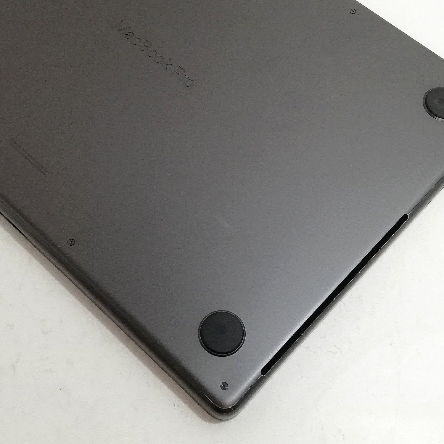 MacBook 中古 販売】MacBook Pro M3Pro / 14インチ / 2023 / 18GB