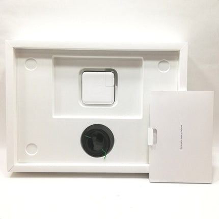 MacBook Pro M4 / 14インチ / 2024 / 16GB / 512GB / スペースブラック / ランク:B / MW2U3J/A / 【中古品管理番号:41184】