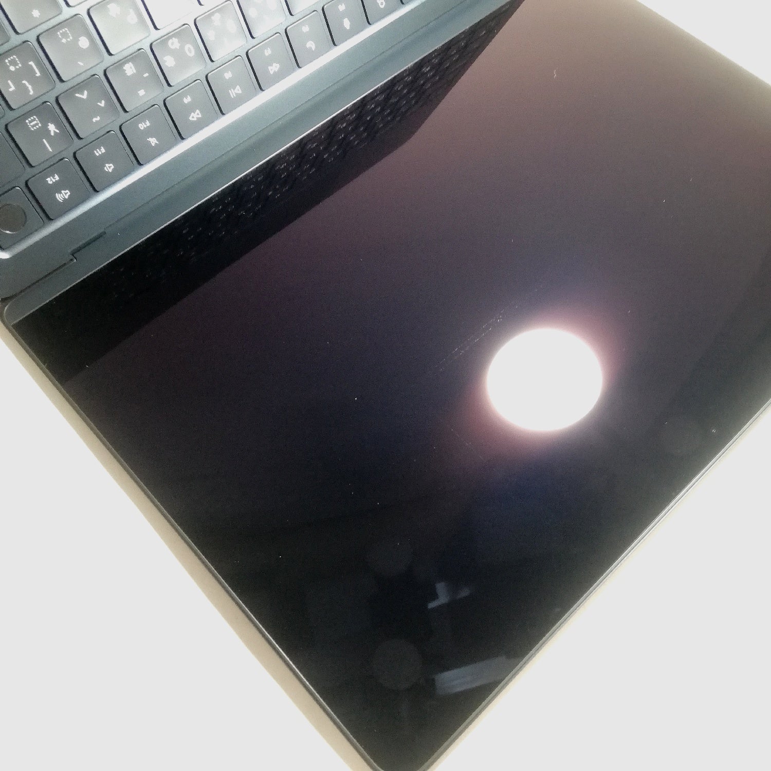 MacBook 中古 販売】MacBook Air M4 / 13インチ / 2025 / 16GB / 256GB