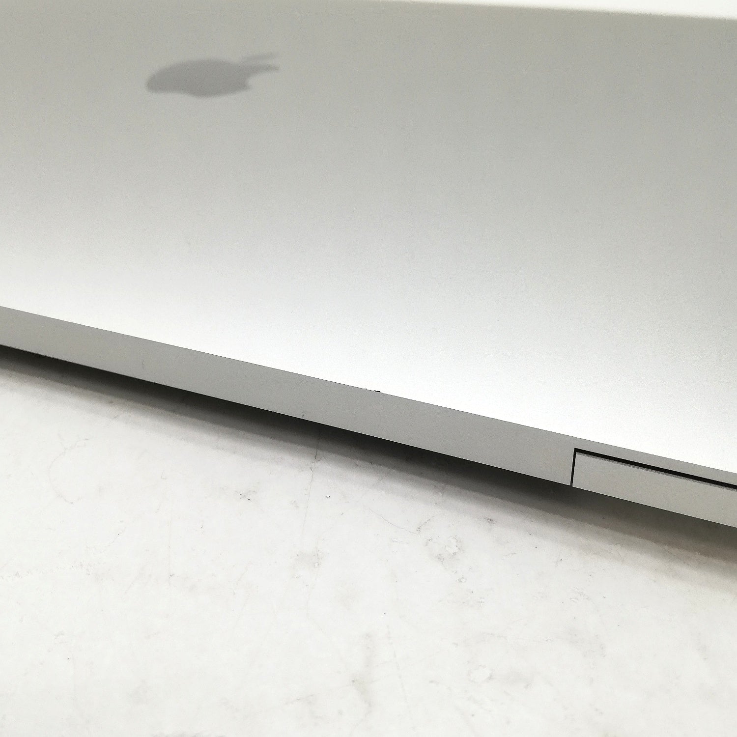 MacBook 中古 販売】MacBook Pro M2 / 13インチ / 2022 / 8GB / 256GB MacBook 中古 販売】MacBook Pro M2 / 13インチ / 2022 / 8GB / 256GB