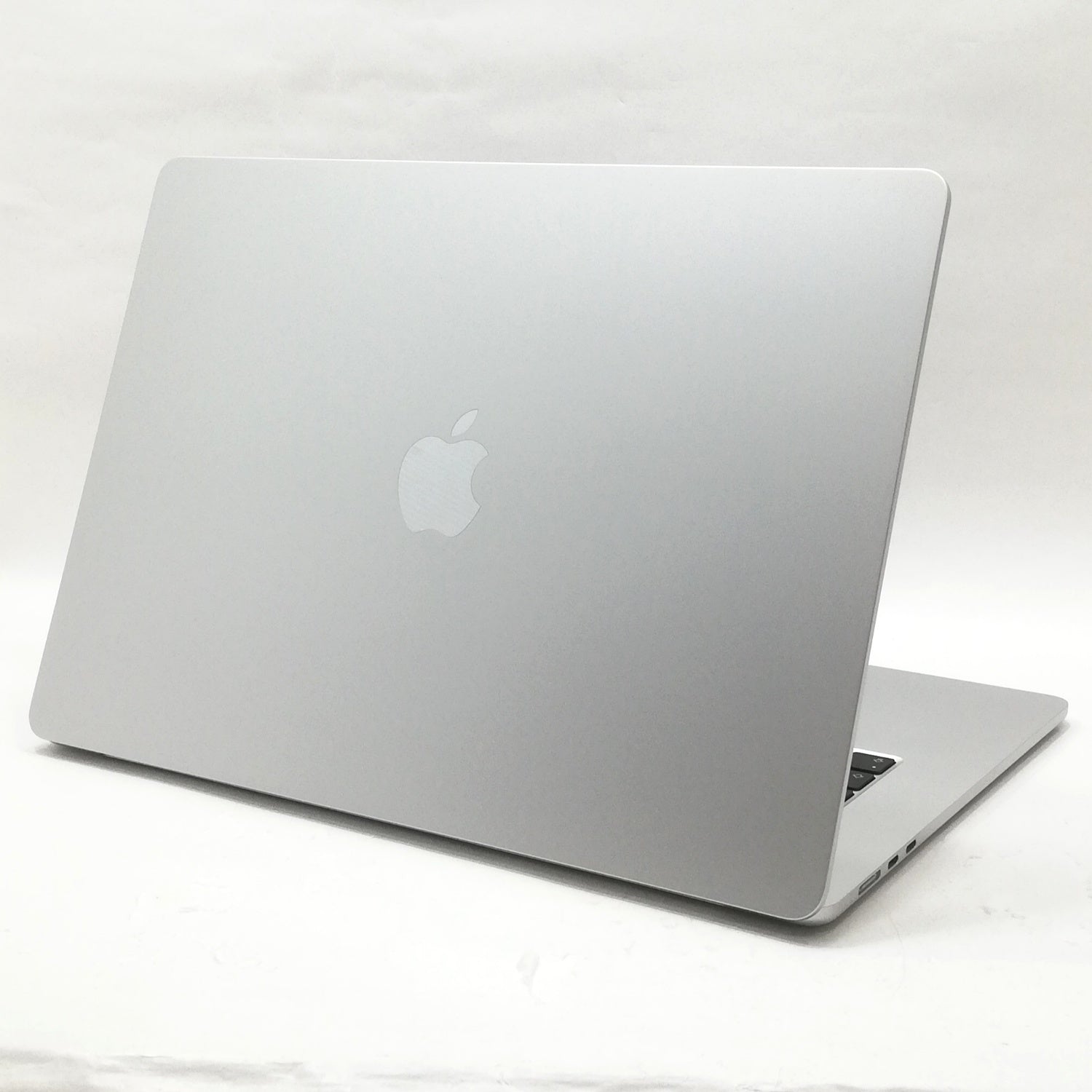 MacBook 中古 販売】MacBook Air M2 / 15インチ / 2023 / 8GB / 256GB