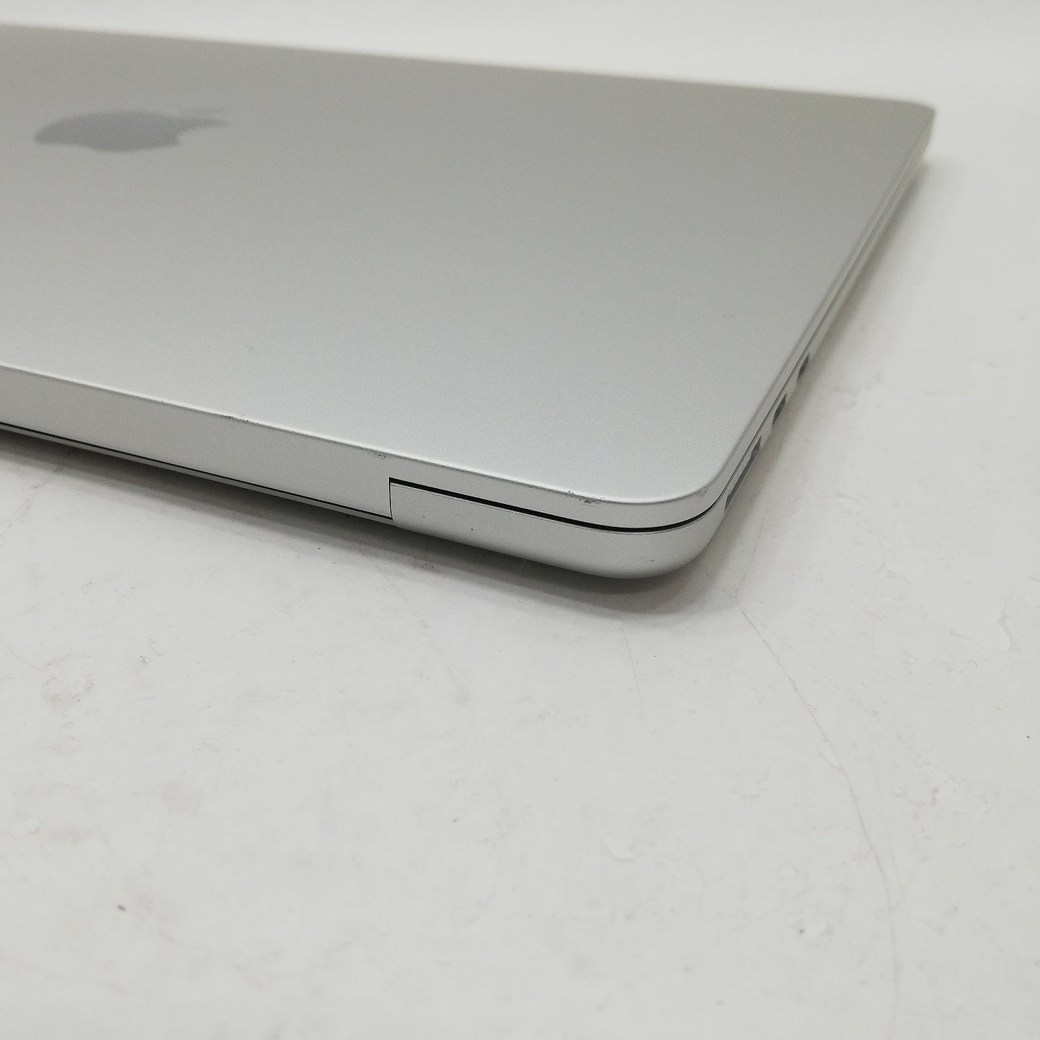 MacBook 中古 販売】MacBook Air M4 / 13インチ / 2025 / 16GB / 256GB