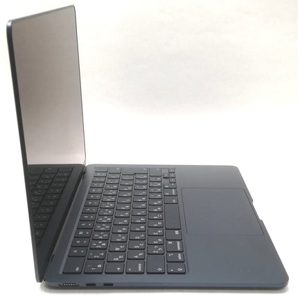 MacBook Air M2 / 13インチ / 2022 / 8GB / 256GB / ミッドナイト / ランク:B / MLY33J/A / 【中古品管理番号:41313】