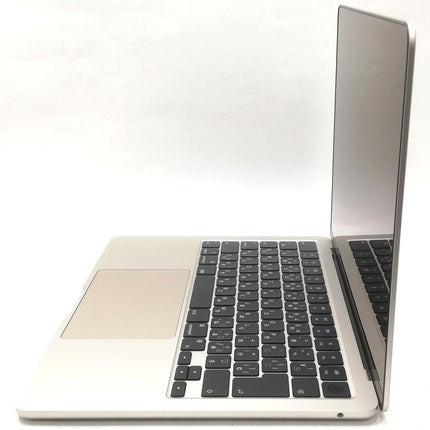 MacBook Air M2 / 13インチ / 2022(2024) / 16GB / 256GB / スターライト / ランク:A / MC7W4J/A / 【中古品管理番号:41318】