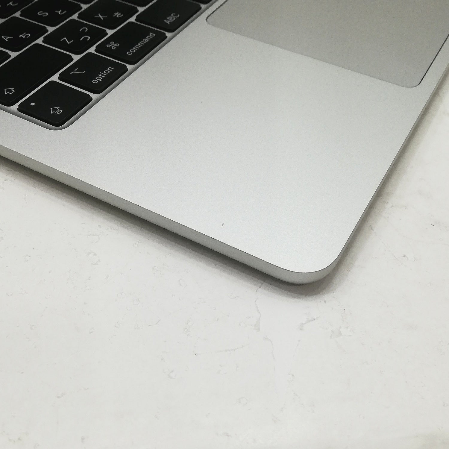 MacBook 中古 販売】MacBook Air M4 / 13インチ / 2025 / 16GB / 256GB