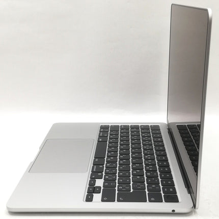 MacBook Air M2 / 13インチ / 2022(2024) / 16GB / 256GB / シルバー / ランク:A / MC7V4J/A / 【中古品管理番号:41345】