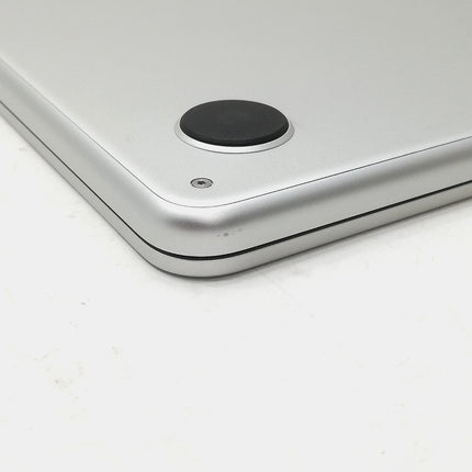 MacBook Air M2 / 13インチ / 2022 / 8GB / 512GB / シルバー / ランク:D / MLY03J/A / 【中古品管理番号:41376】