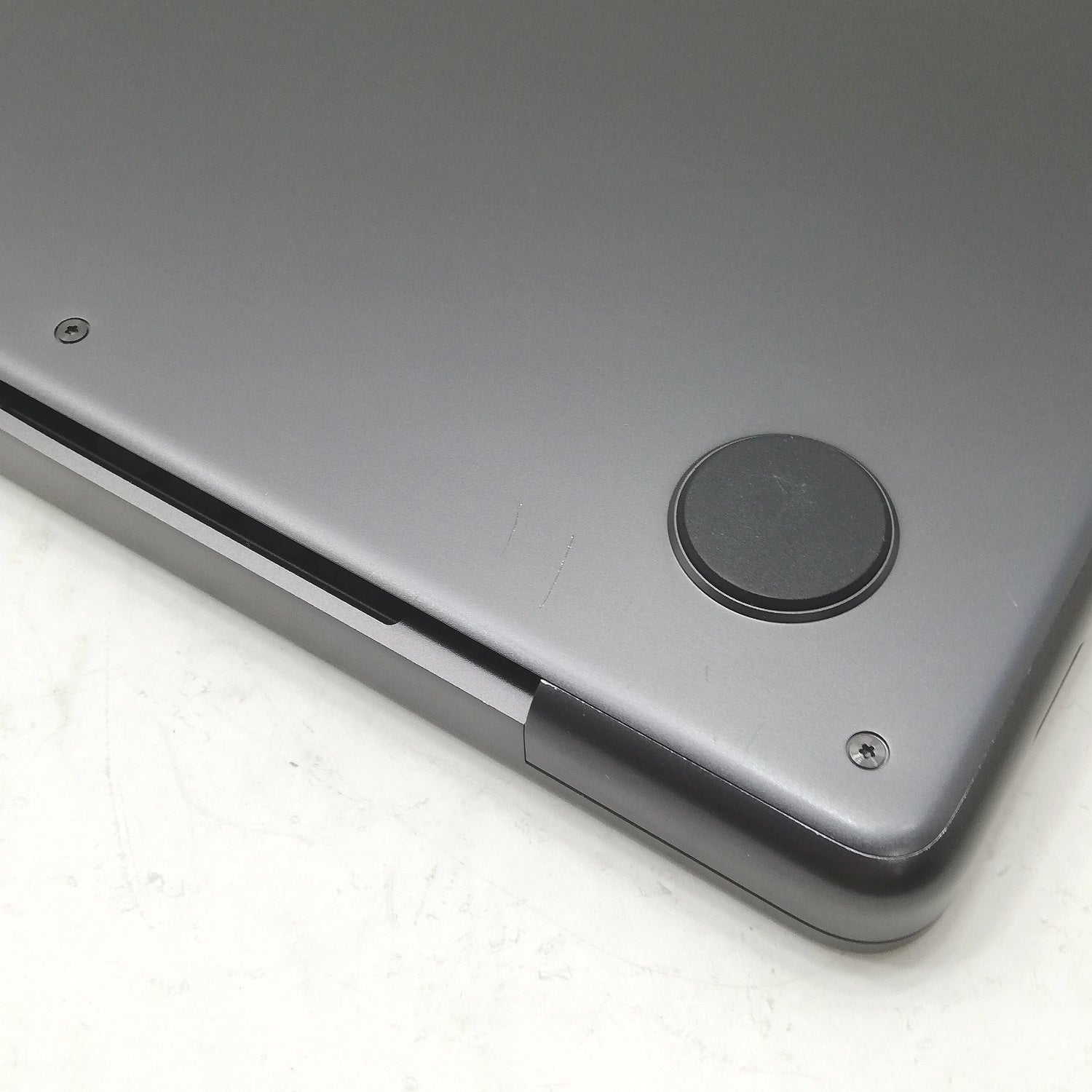 MacBook 中古 販売】MacBook Pro M3Pro / 14インチ / 2023 / 18GB