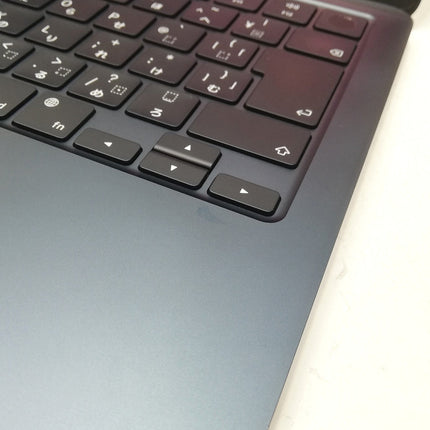 MacBook Air M2 / 13インチ / 2022 / 8GB / 256GB / ミッドナイト / ランク:B / MLY33J/A / A2681 【中古品管理番号:41384】
