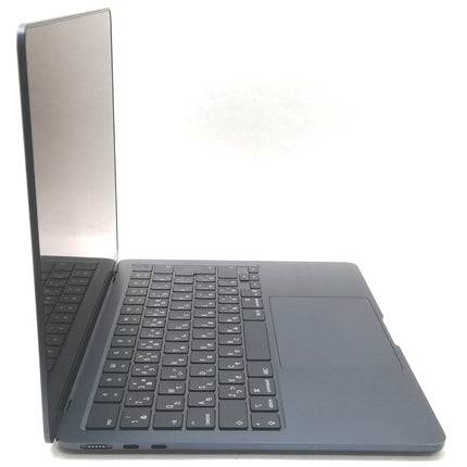 MacBook Air M4 / 13インチ / 2025 / 16GB / 256GB / ミッドナイト / ランク:B / MW123J/A / 【中古品管理番号:41429】