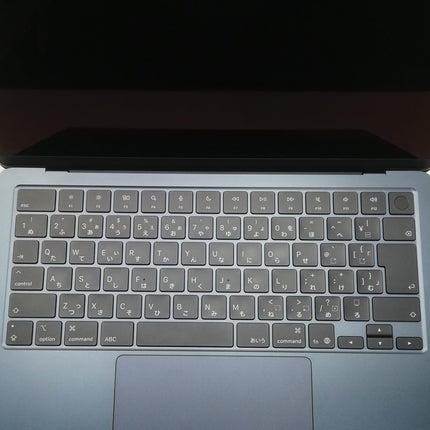 MacBook Air M4 / 13インチ / 2025 / 16GB / 256GB / ミッドナイト / ランク:B / MW123J/A / 【中古品管理番号:41429】