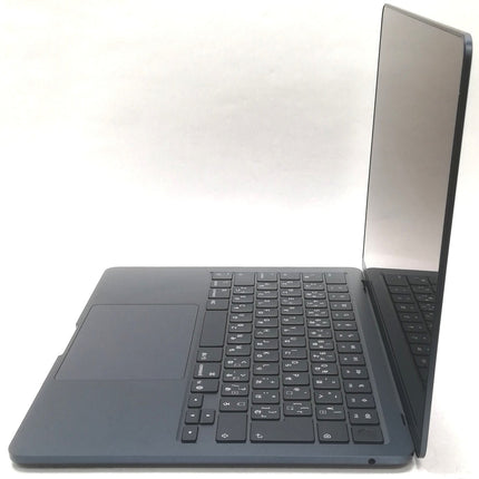 MacBook Air M4 / 13インチ / 2025 / 16GB / 256GB / ミッドナイト / ランク:B / MW123J/A / 【中古品管理番号:41430】