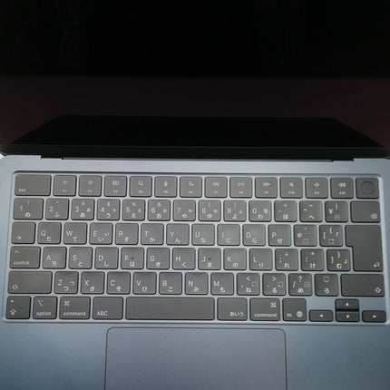 MacBook Air M4 / 13インチ / 2025 / 16GB / 256GB / ミッドナイト / ランク:B / MW123J/A / 【中古品管理番号:41430】