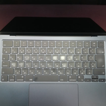 MacBook Air M2 / 13インチ / 2022 / 8GB / 256GB / ミッドナイト / ランク:B / MLY33J/A / 【中古品管理番号:41434】