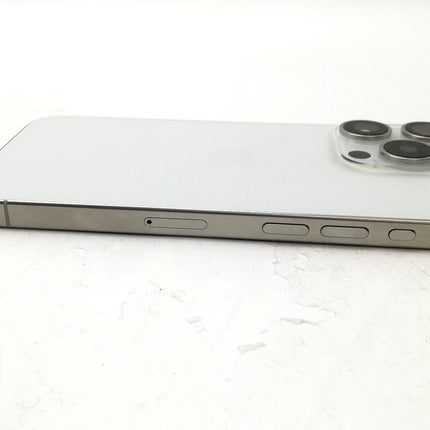 【ピックアップセール！】iPhone 15 Pro / 2023 / 128GB / ホワイトチタニウム / SoftBank版SIMフリー / ランク:B / MTU83J/A / A3101 【中古品管理番号:41437】